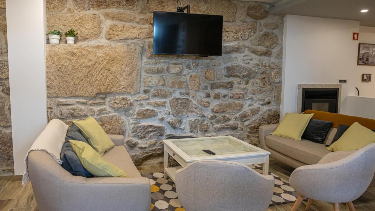The Village House By Cdv Carrazeda de Anciães Exteriör bild